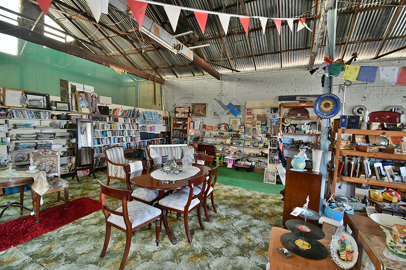 Treasure interior 01